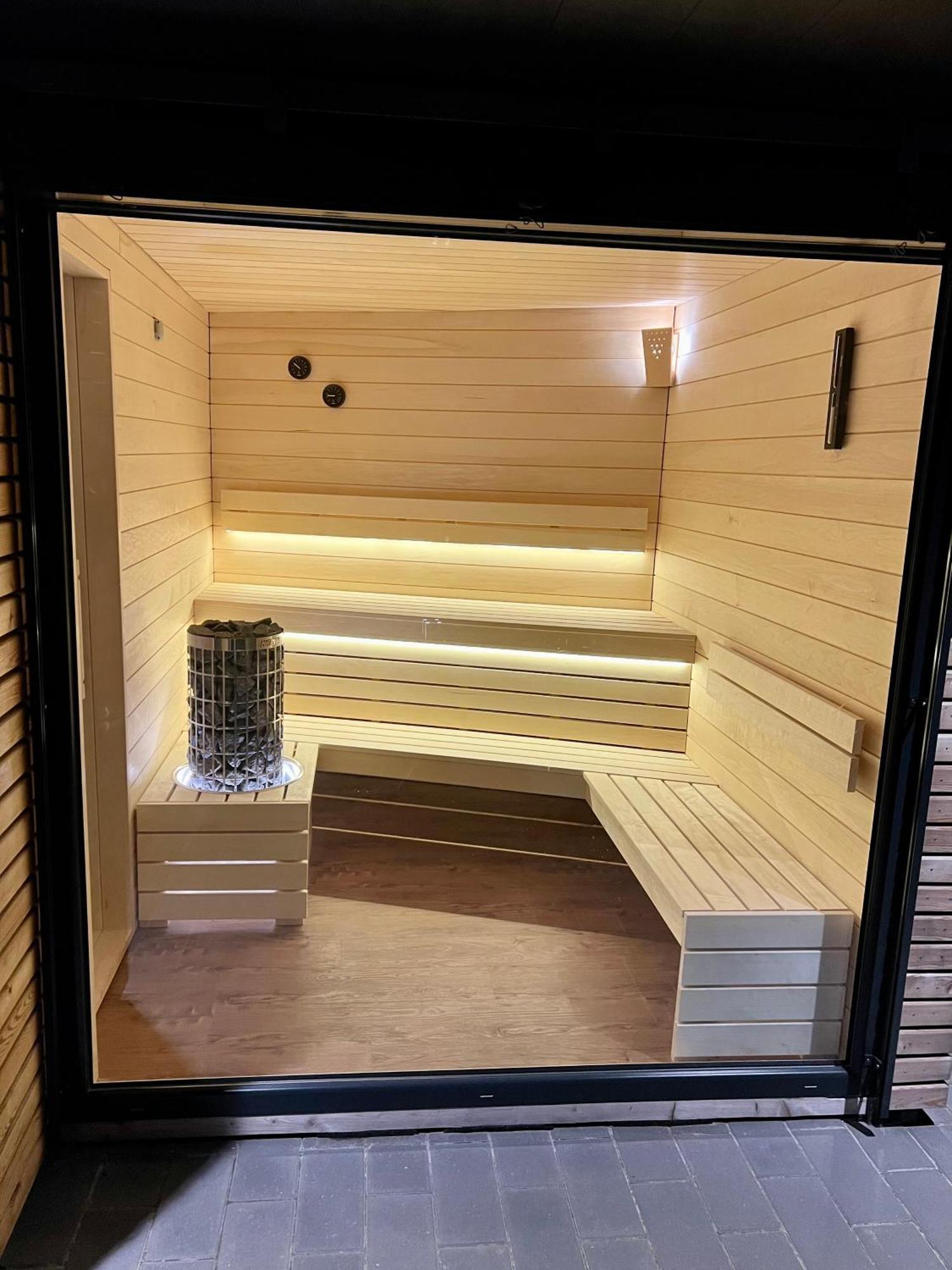 Schoenes Ferienhaus Mit Sauna Am Harkebruegger See In Der Naehe Von Oldenburg Barssel  Экстерьер фото